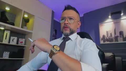 Snapshot of mrfrank_tattoo chatting on 11.19.25 MrFrank. online show from 11.19.25