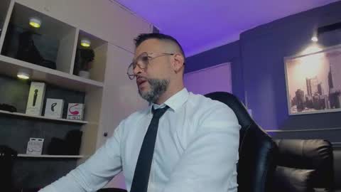 Snapshot of mrfrank_tattoo chatting on 11.22.25 MrFrank. online show from 11.22.25