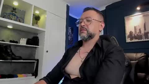 Snapshot of mrfrank_tattoo chatting on 06.19.26 MrFrank. online show from 06.19.26