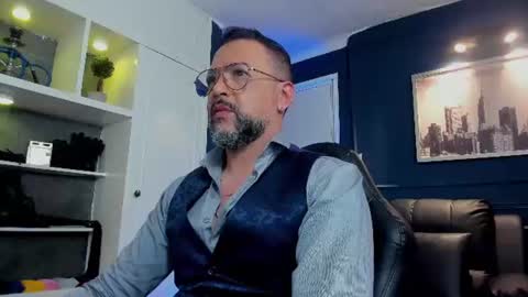 Snapshot of mrfrank_tattoo chatting on 06.23.26 MrFrank. online show from 06.23.26