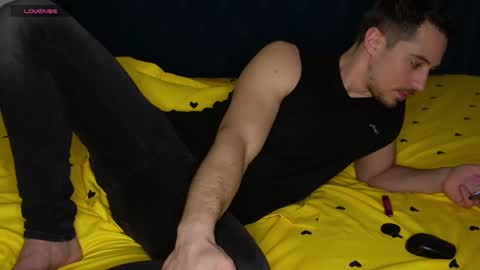 Snapshot of mrgreeneyes01 chatting on 02.08.25 juan luis online show from 02.08.25