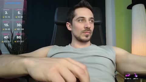 Snapshot of mrgreeneyes01 chatting on 02.27.25 juan luis online show from 02.27.25