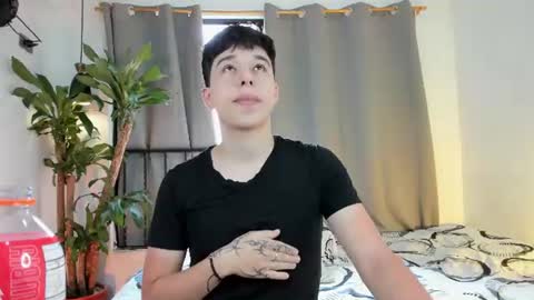 Snapshot of mrhot_night chatting on 06.26.26 Bastian online show from 06.26.26