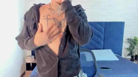 mrjustin_ online show from 10.12.25