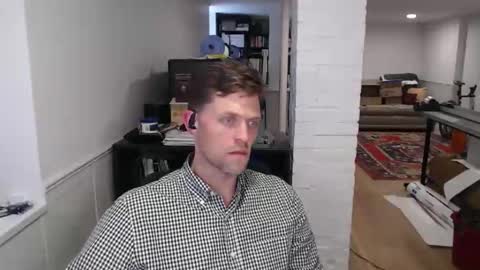 Snapshot of mrkenridge chatting on 04.29.26 mrkenridge online show from 04.29.26