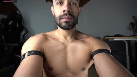 Luis    Instagram   online show from 12.28.24