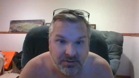 Snapshot of mrlovalova83 chatting on 12.26.24 mrlovalova83 online show from 12.26.24