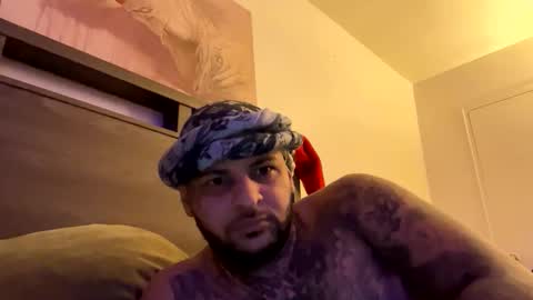 Snapshot of mrnineinch1995 chatting on 12.22.25 mrnineinch1995 online show from 12.22.25