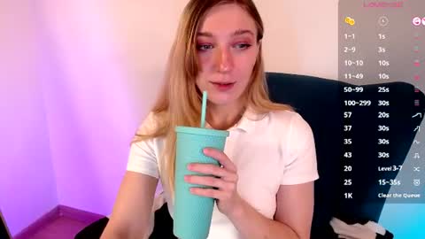 Snapshot of mrs_squirtling chatting on 06.11.26 Barbie online show from 06.11.26