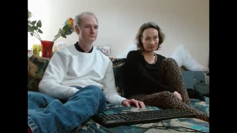 Snapshot of mrs_velvet_vixen_and_mr_stud chatting on 01.06.25 Mrs Velvet Vixen online show from 01.06.25