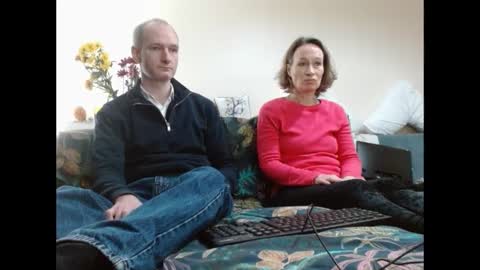 Snapshot of mrs_velvet_vixen_and_mr_stud chatting on 01.20.25 Mrs Velvet Vixen online show from 01.20.25