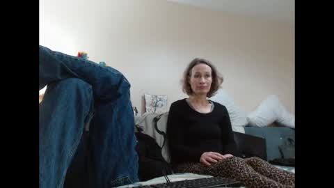Snapshot of mrs_velvet_vixen_and_mr_stud chatting on 02.21.25 Mrs Velvet Vixen online show from 02.21.25