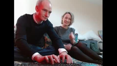 Snapshot of mrs_velvet_vixen_and_mr_stud chatting on 09.12.25 Mrs Velvet Vixen online show from 09.12.25