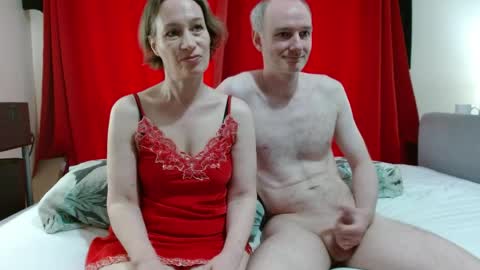 Snapshot of mrs_velvet_vixen_and_mr_stud chatting on 05.21.26 Mrs Velvet Vixen online show from 05.21.26
