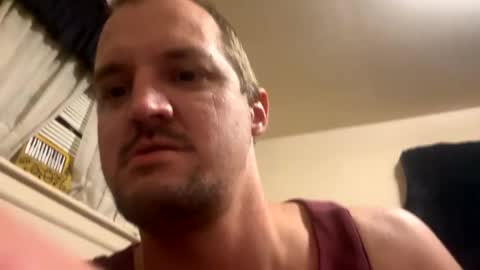 Snapshot of mrsissy812575 chatting on 10.05.25 mrsissy812575 online show from 10.05.25