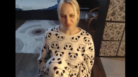 Sasha online show from 11.23.25