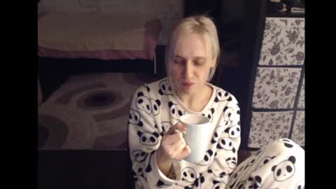 Snapshot of mrsluck chatting on 01.19.26 Sasha online show from 01.19.26