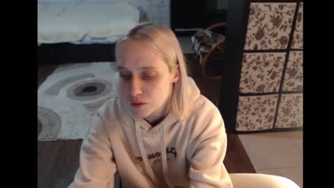 Snapshot of mrsluck chatting on 02.01.26 Sasha online show from 02.01.26