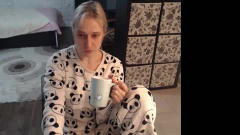 Snapshot of mrsluck chatting on 02.19.26 Sasha online show from 02.19.26