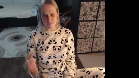 Snapshot of mrsluck chatting on 02.27.26 Sasha online show from 02.27.26