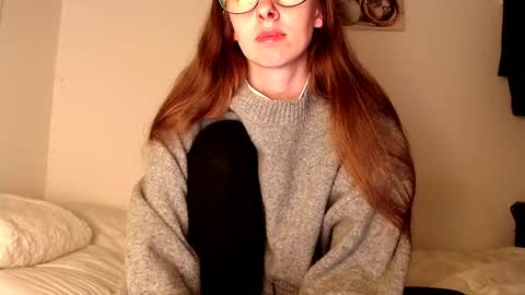 Snapshot of ms__mila chatting on 03.18.26 online show from 03.18.26