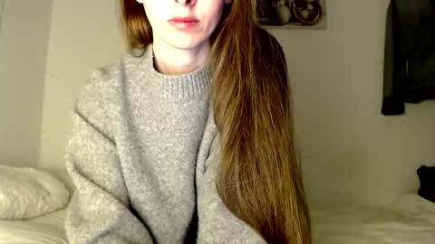 Snapshot of ms__mila chatting on 03.19.26 online show from 03.19.26