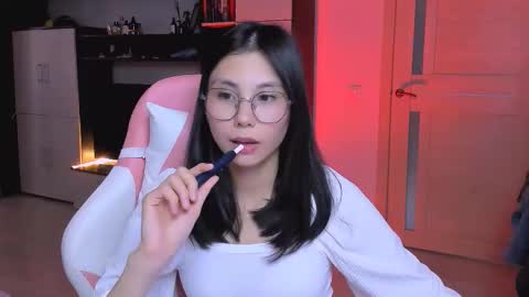 ms_emily_ online show from 10.09.25