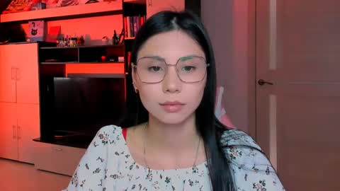 Snapshot of ms_emily_ chatting on 05.12.26 ms_emily_ online show from 05.12.26