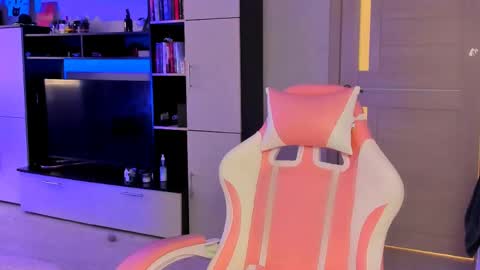 Snapshot of ms_emily_ chatting on 05.29.26 ms_emily_ online show from 05.29.26