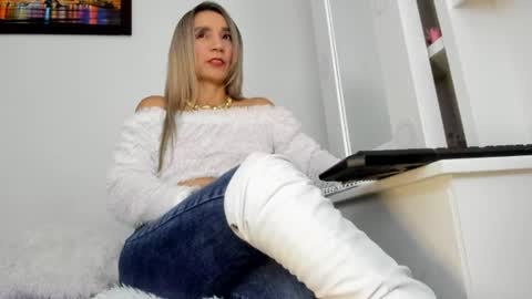 Snapshot of ms_lunarose chatting on 06.13.26 ms_lunarose online show from 06.13.26