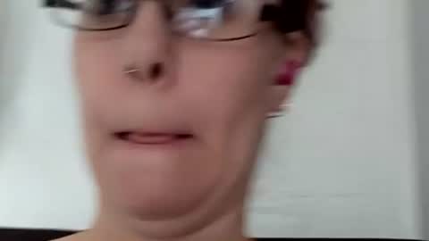 Snapshot of msalls1124 chatting on 12.19.25 melissa online show from 12.19.25