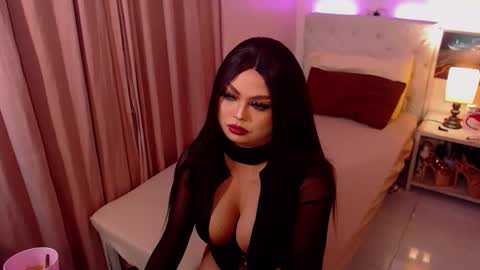 Snapshot of msgoldencum chatting on 11.26.25 MSGOLDENCUM online show from 11.26.25
