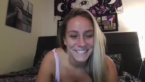 Snapshot of msmariesummers chatting on 02.03.25 msmariesummers online show from 02.03.25