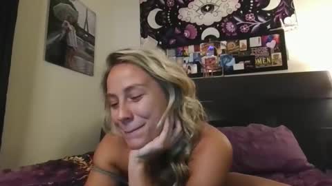 Snapshot of msmariesummers chatting on 09.16.25 msmariesummers online show from 09.16.25