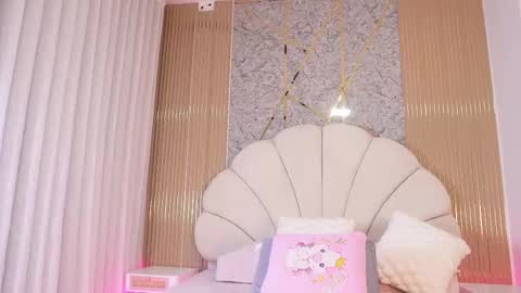 Manuela  online show from 11.13.25