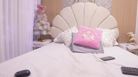 Manuela  online show from 12.02.25