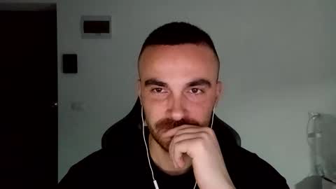 Snapshot of mu5clemania chatting on 01.07.25 Victor online show from 01.07.25