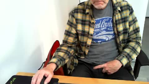 Snapshot of mucfag chatting on 05.21.26 mucfag online show from 05.21.26