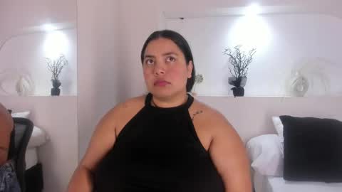 Snapshot of muentes_geminis chatting on 10.13.25 Tati online show from 10.13.25