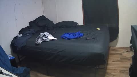 Muffdiver online show from 04.19.26