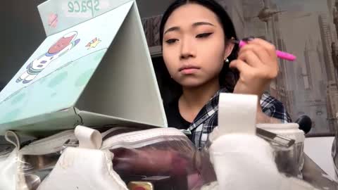 Mia online show from 03.19.26