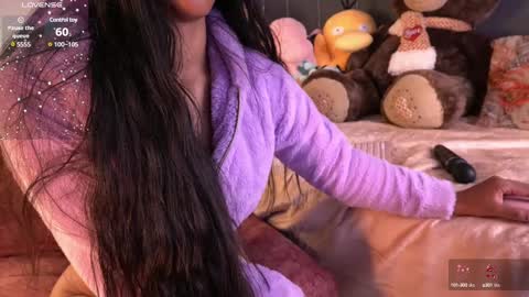 Snapshot of mulatalove chatting on 02.20.25 mulata online show from 02.20.25