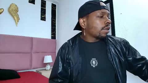 Snapshot of muller_asher chatting on 09.19.25 Muller Asher online show from 09.19.25