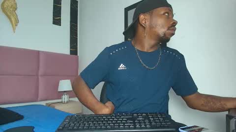 Snapshot of muller_asher chatting on 09.21.25 Muller Asher online show from 09.21.25