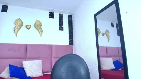 Snapshot of muller_asher chatting on 10.01.25 Muller Asher online show from 10.01.25