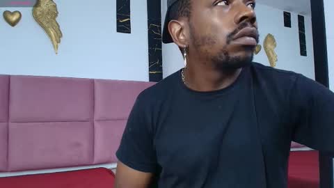 Snapshot of muller_asher chatting on 10.05.25 Muller Asher online show from 10.05.25