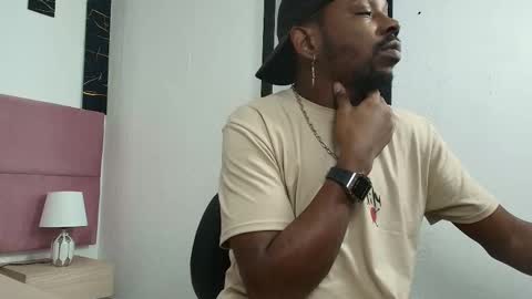 Snapshot of muller_asher chatting on 10.09.25 Muller Asher online show from 10.09.25