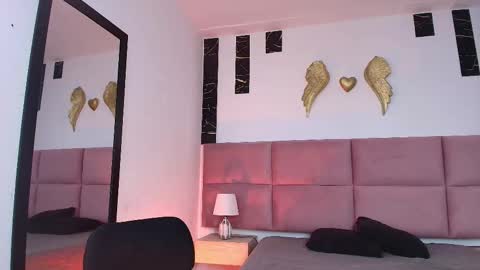 Snapshot of muller_asher chatting on 10.18.25 Muller Asher online show from 10.18.25