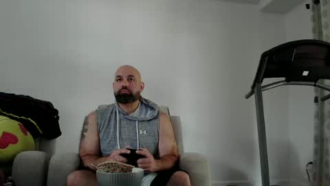 Snapshot of munchies420 chatting on 06.23.26 Bearded online show from 06.23.26