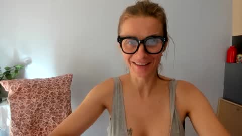 Snapshot of munishpunish chatting on 01.13.25 LOVELY JULIA Peter DAY online show from 01.13.25